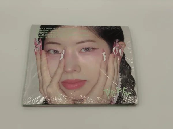 TWICE 4th Full Album [THIS IS FOR] (DIGIPACK Ver.)