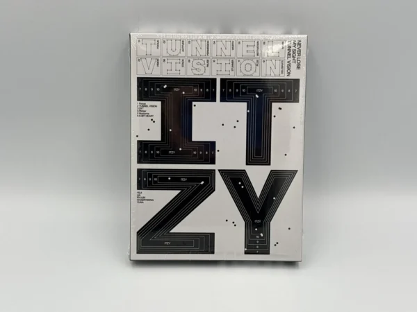itzy-tunnel-vision-album-box-versie-front-scaled-1 ITZY – TUNNEL VISION Album Box Versie front