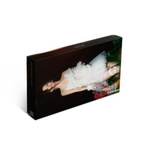 JISOO - 1st Single Album [ME] (Red / Black Ver.)