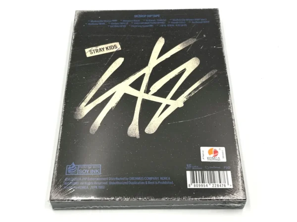 Stray Kids - SKZHOP HIPTAPE - 合 (HOP) (HIPTAPE Version)