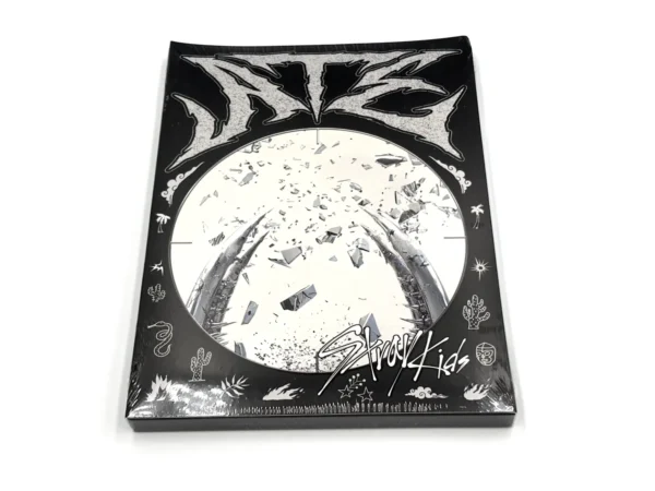 Stray Kids 9th Mini Album ATE (Chk Chk Ver., Boom Ver.)