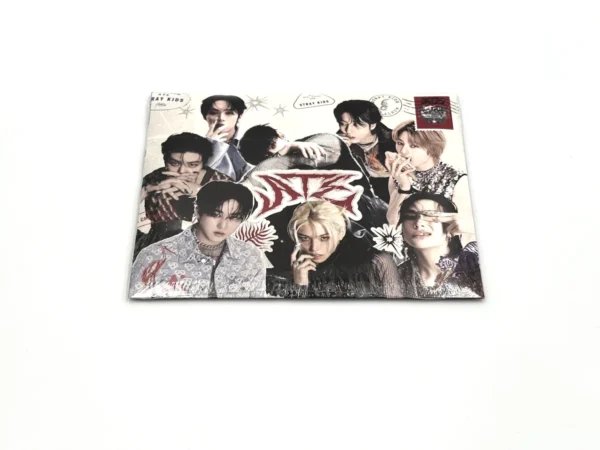 Stray Kids 9th Mini Album ATE (Letter Ver.)