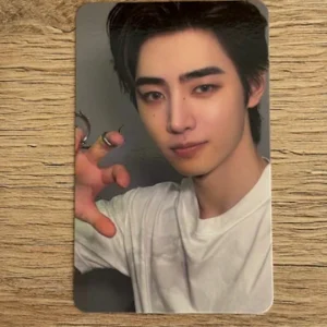 ENHYPEN – DESIRE UNLEASH Photocard [black-red] – Sunghoon