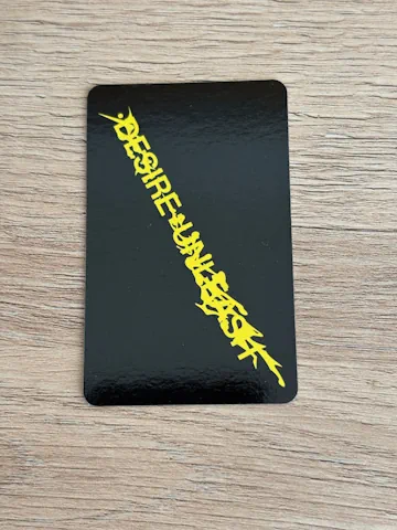 ENHYPEN – DESIRE UNLEASH Photocard [black-yellow] – backside