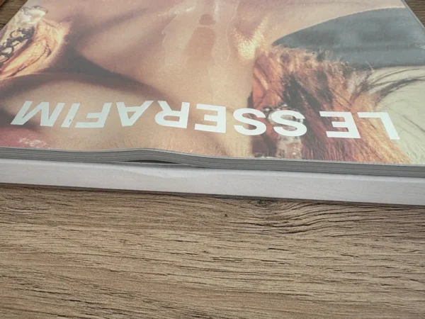 LE SSERAFIM 5th Mini Album HOT - TANNED GUAIAC version (Outlet)