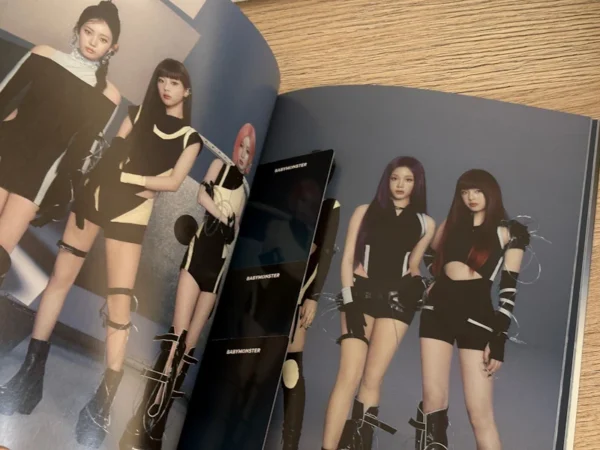 binnenkant choom album met photocards