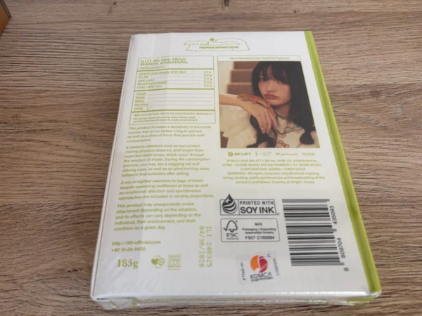 ILLIT 4th Mini Album - MAMIHLAPINATAPAI (PAW PAW Ver.) IROHA (Outlet) back ILLIT 4th Mini Album - MAMIHLAPINATAPAI (PAW PAW Ver.) IROHA (Outlet)