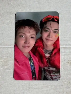 ATEEZ – Golden Hour : Part.5 Apple Music Photocard [black-gray] – Hongjoong & Seonghwa